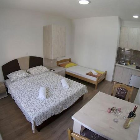 Apartmani Tom Требинье Экстерьер фото